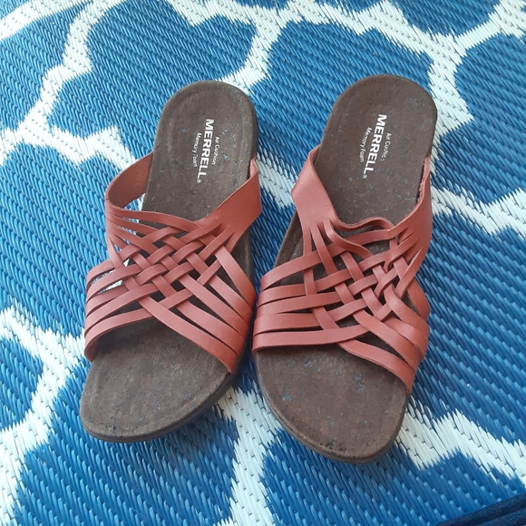 merrell district mahana slide